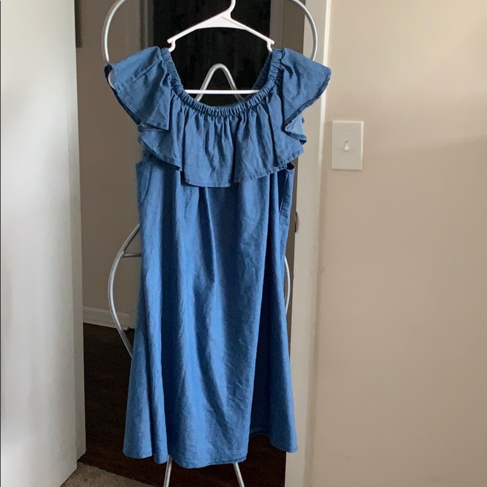 Off shoulders jean dress